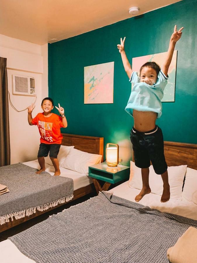 タガイタイ The Nest, Tagaytay Bed & Breakfast エクステリア 写真