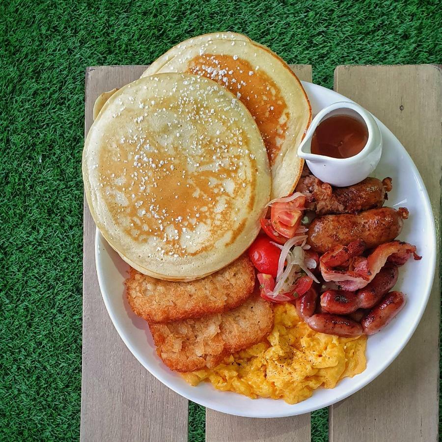 タガイタイ The Nest, Tagaytay Bed & Breakfast エクステリア 写真
