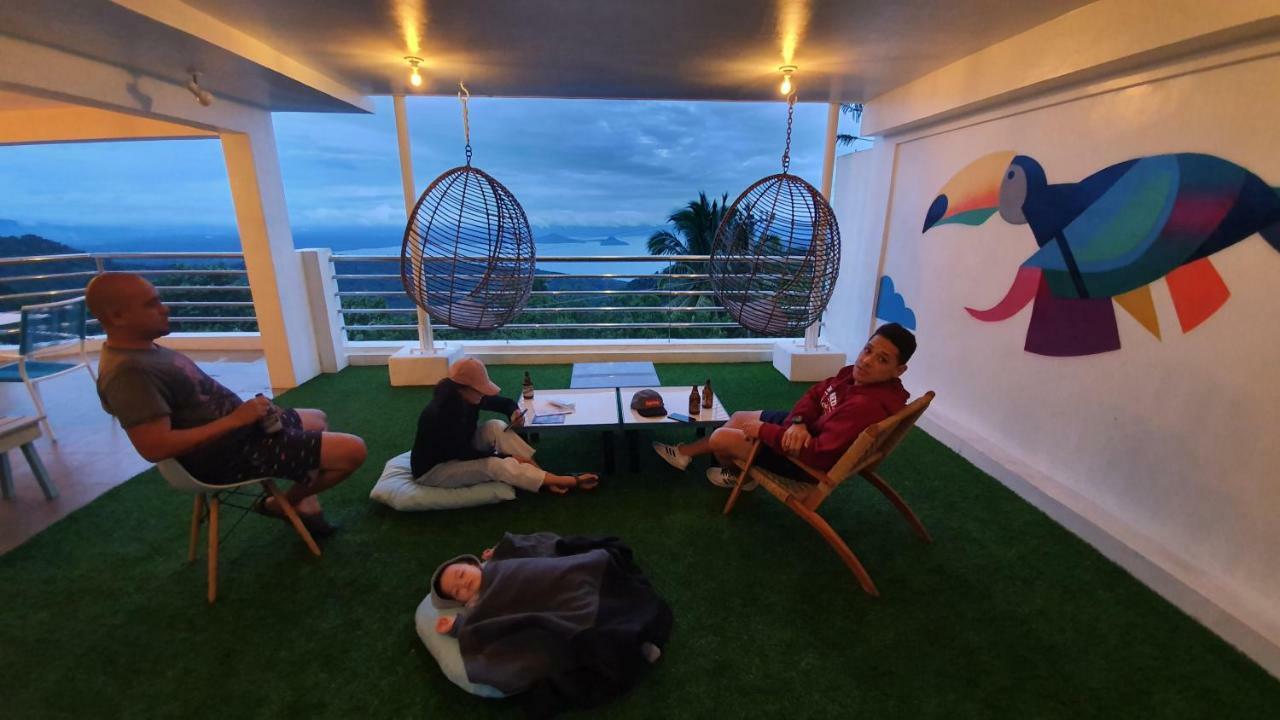 タガイタイ The Nest, Tagaytay Bed & Breakfast エクステリア 写真